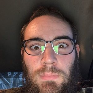 Meet your Posher, Aaron